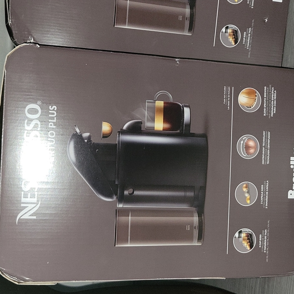 Nespresso machine - Picture 1 of 8